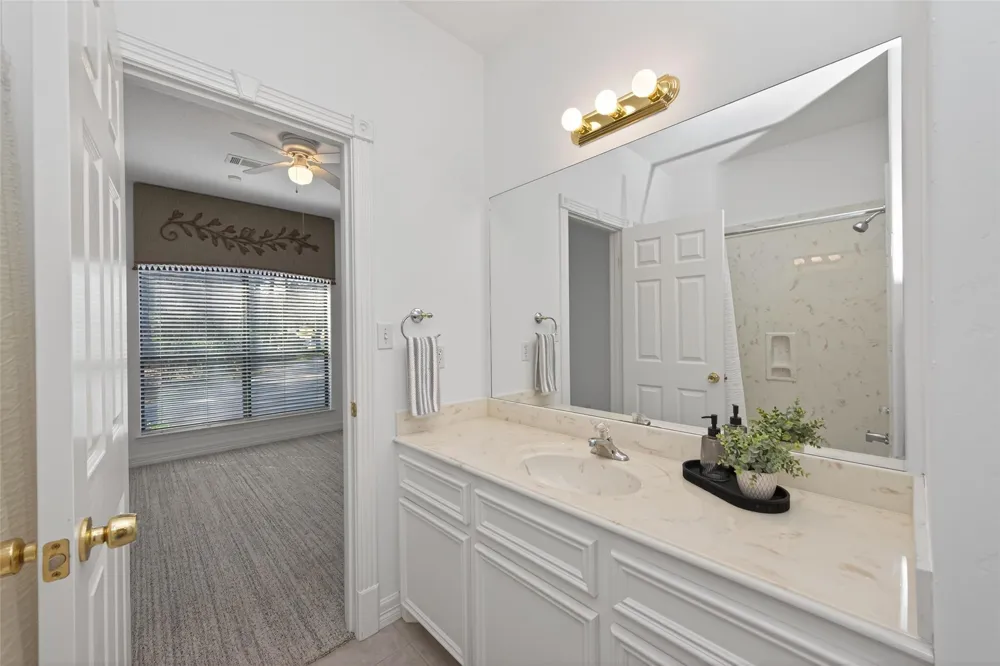 5030 Highland Pass Montgomery, TX 77316