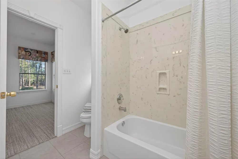 5030 Highland Pass Montgomery, TX 77316