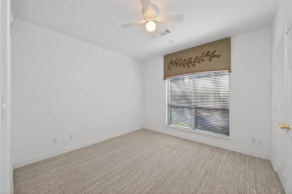 5030 Highland Pass Montgomery, TX 77316