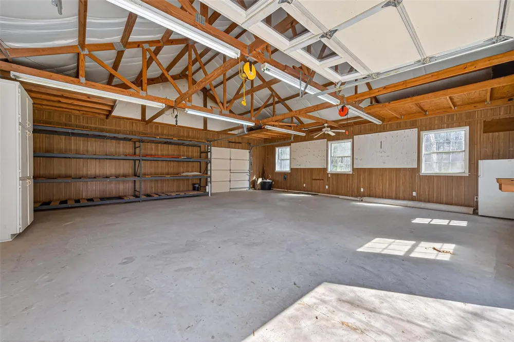 5030 Highland Pass Montgomery, TX 77316