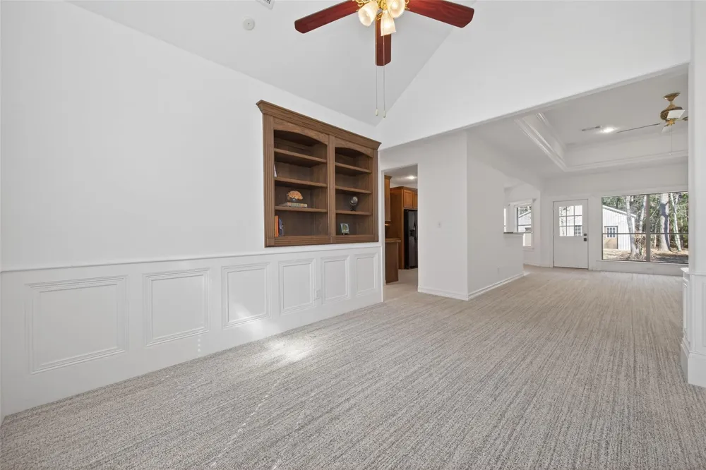 5030 Highland Pass Montgomery, TX 77316