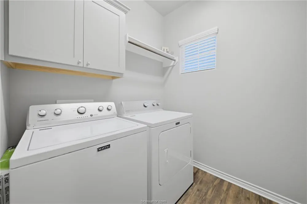 407 Kate Lane College Station, TX 77845