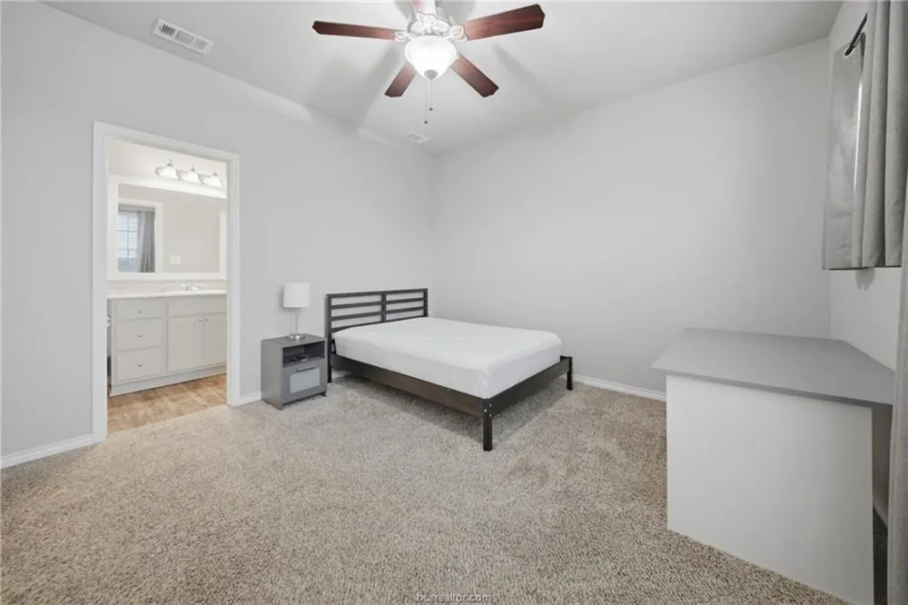 407 Kate Lane College Station, TX 77845