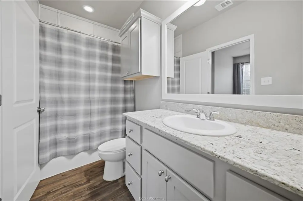 407 Kate Lane College Station, TX 77845