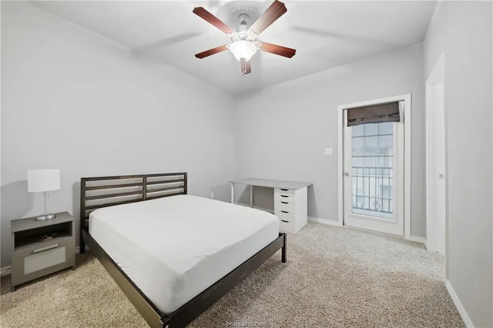 407 Kate Lane College Station, TX 77845