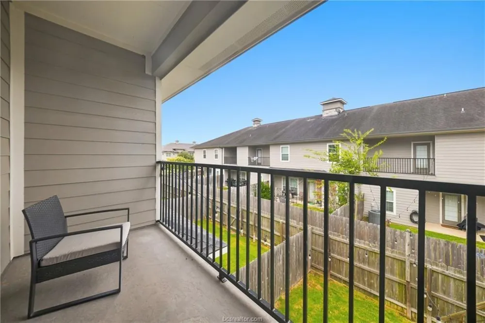 407 Kate Lane College Station, TX 77845