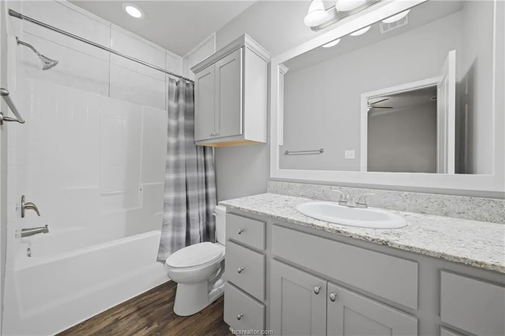 407 Kate Lane College Station, TX 77845