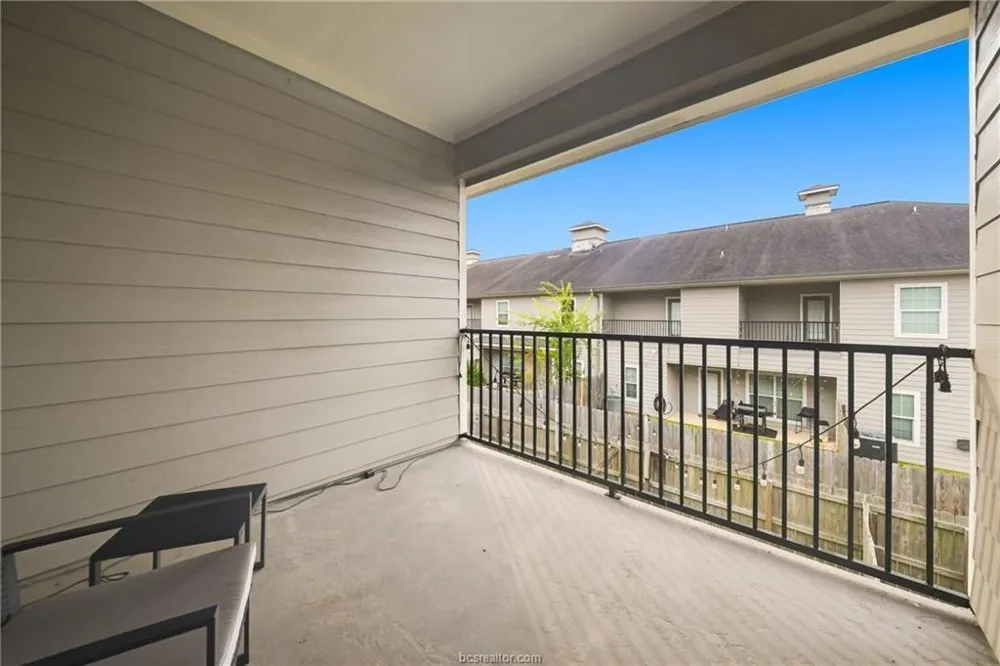 407 Kate Lane College Station, TX 77845