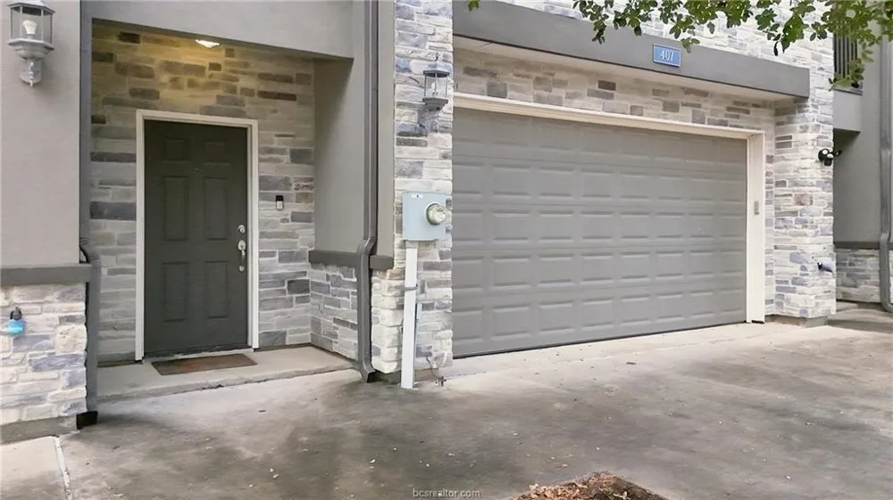 407 Kate Lane College Station, TX 77845