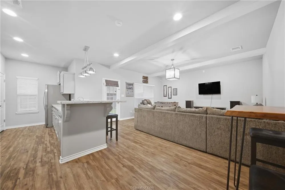 407 Kate Lane College Station, TX 77845