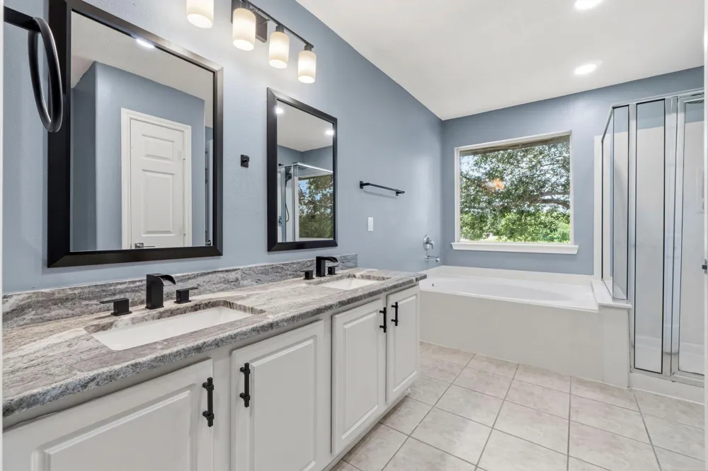 238 Drake Run Lane Dickinson, TX 77539
