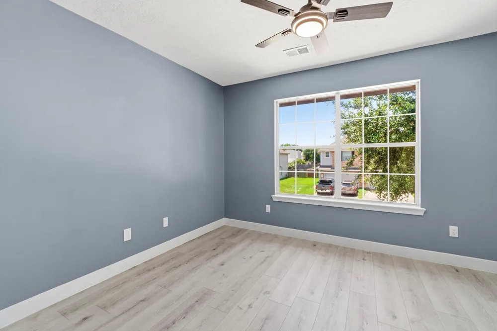 238 Drake Run Lane Dickinson, TX 77539
