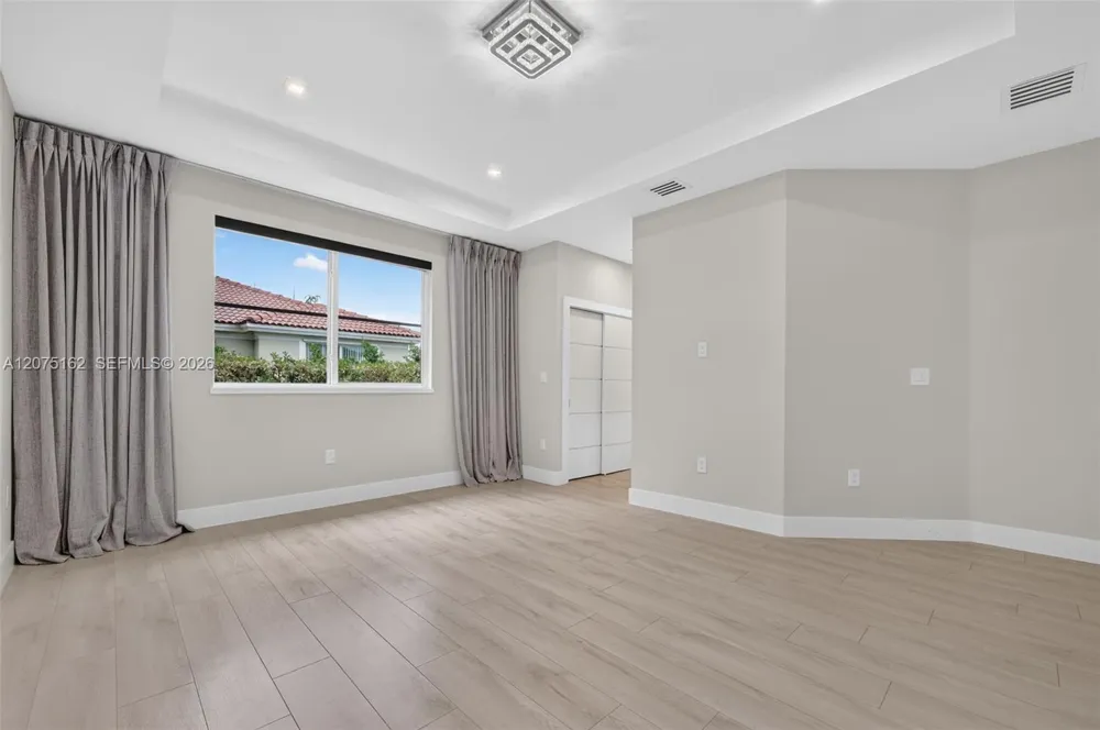 12377 SW 125th St Miami, FL 33186