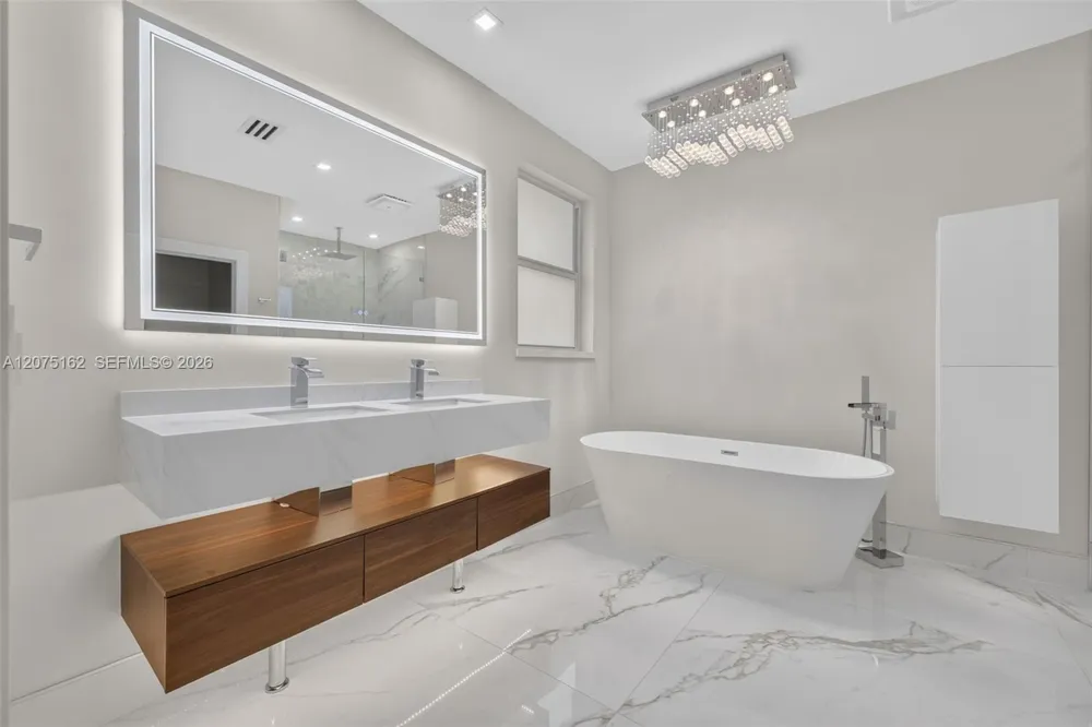 12377 SW 125th St Miami, FL 33186