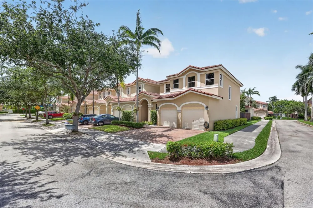 12377 SW 125th St Miami, FL 33186