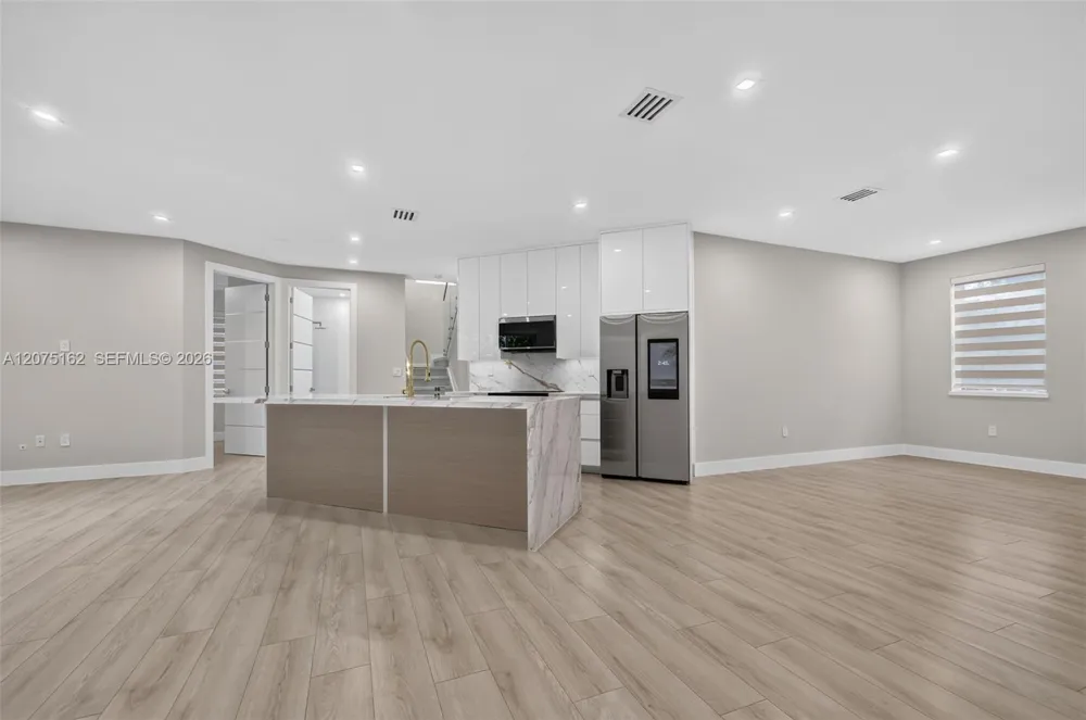 12377 SW 125th St Miami, FL 33186