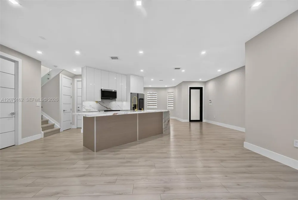 12377 SW 125th St Miami, FL 33186
