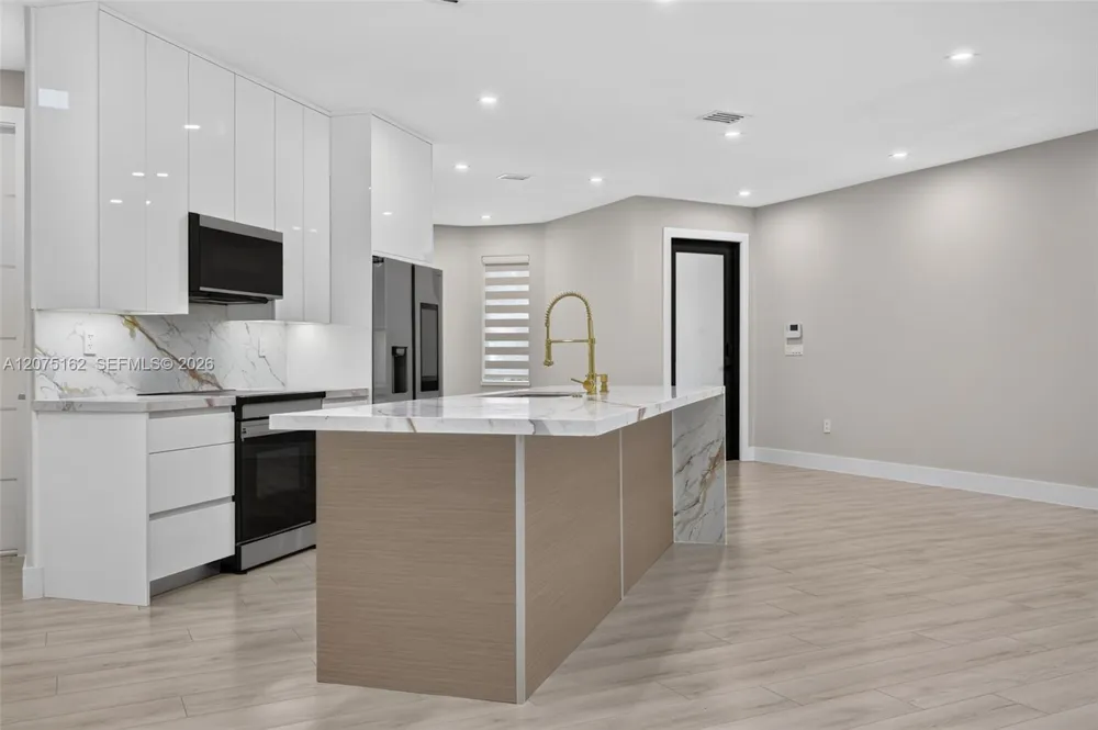 12377 SW 125th St Miami, FL 33186