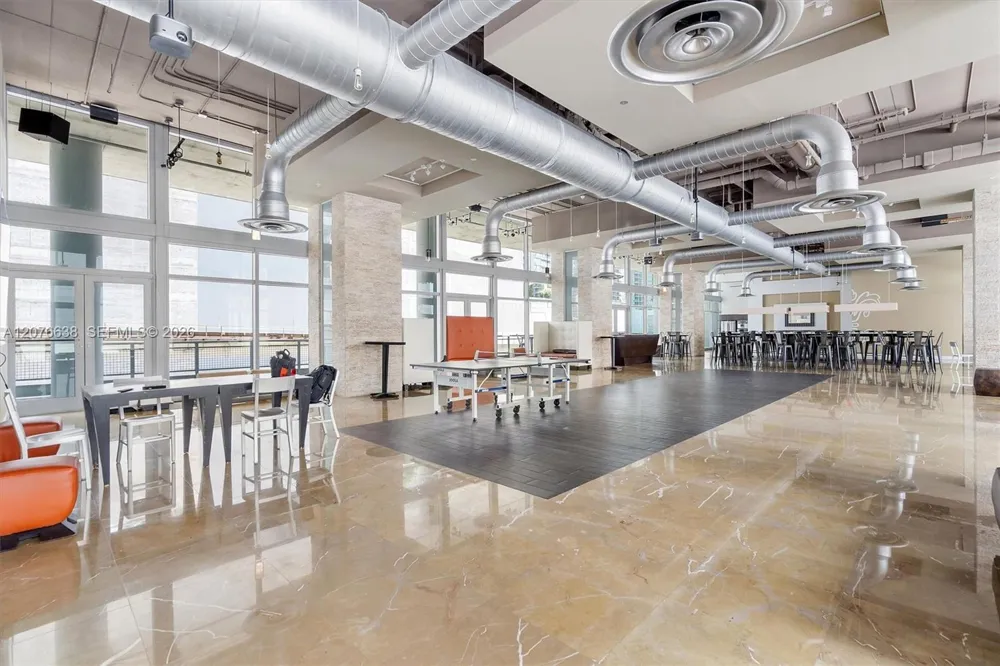 690 SW 1st Ct #2025 Miami, FL 33130