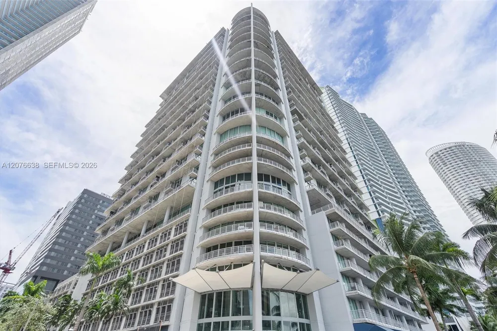 690 SW 1st Ct #2025 Miami, FL 33130