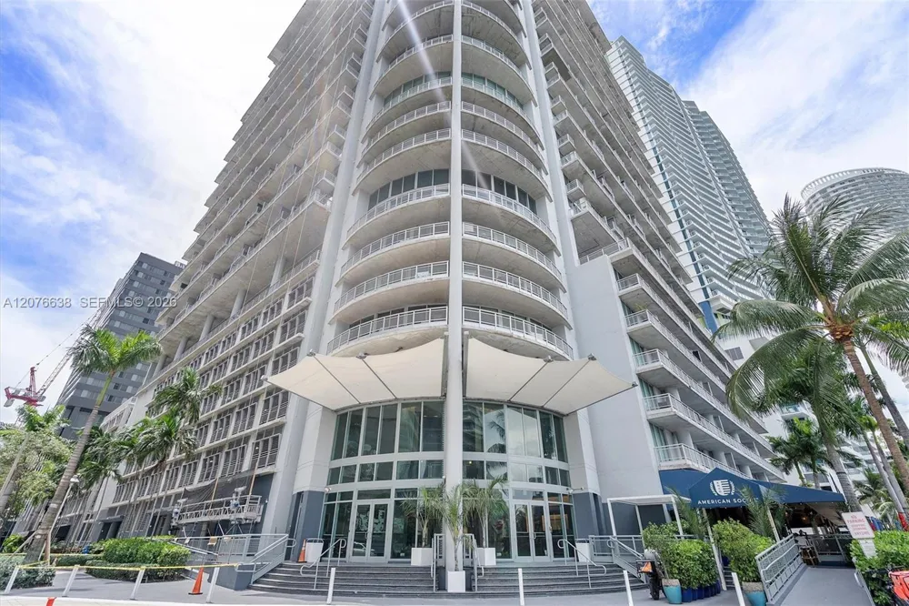 690 SW 1st Ct #2025 Miami, FL 33130