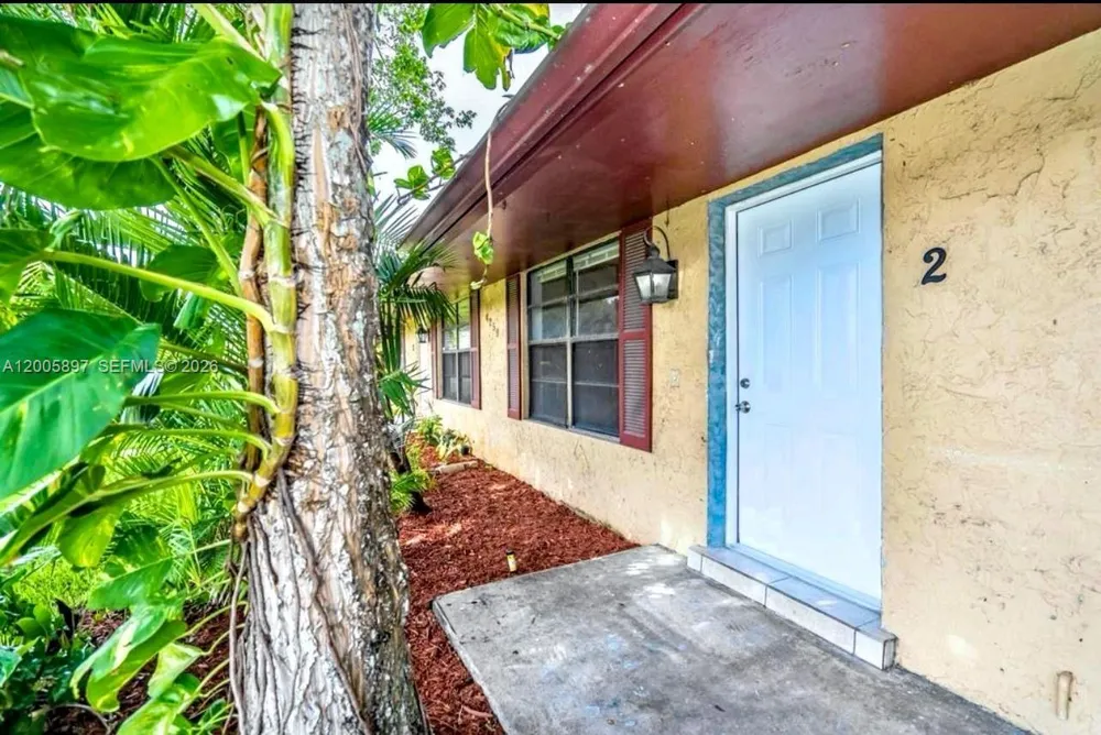 4259 Royal Banyan Way #B Lake Worth, FL 33461