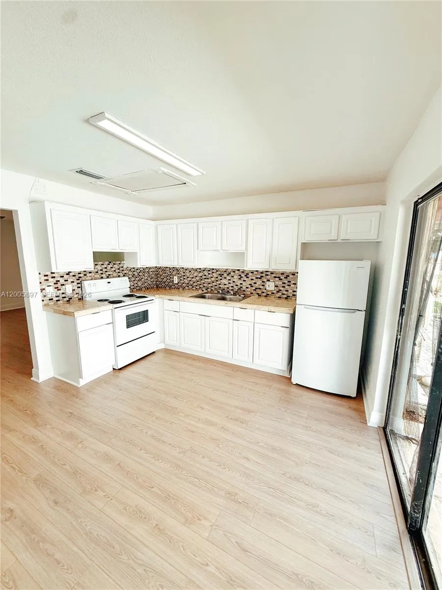 4259 Royal Banyan Way #B Lake Worth, FL 33461