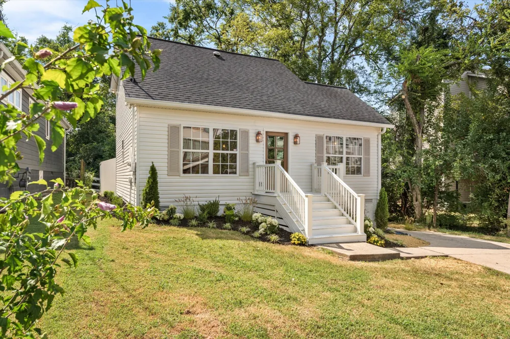 121 Oceola Ave Nashville, TN 37209