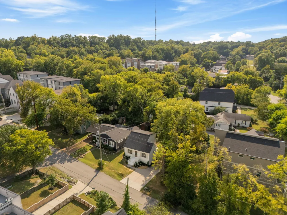 121 Oceola Ave Nashville, TN 37209