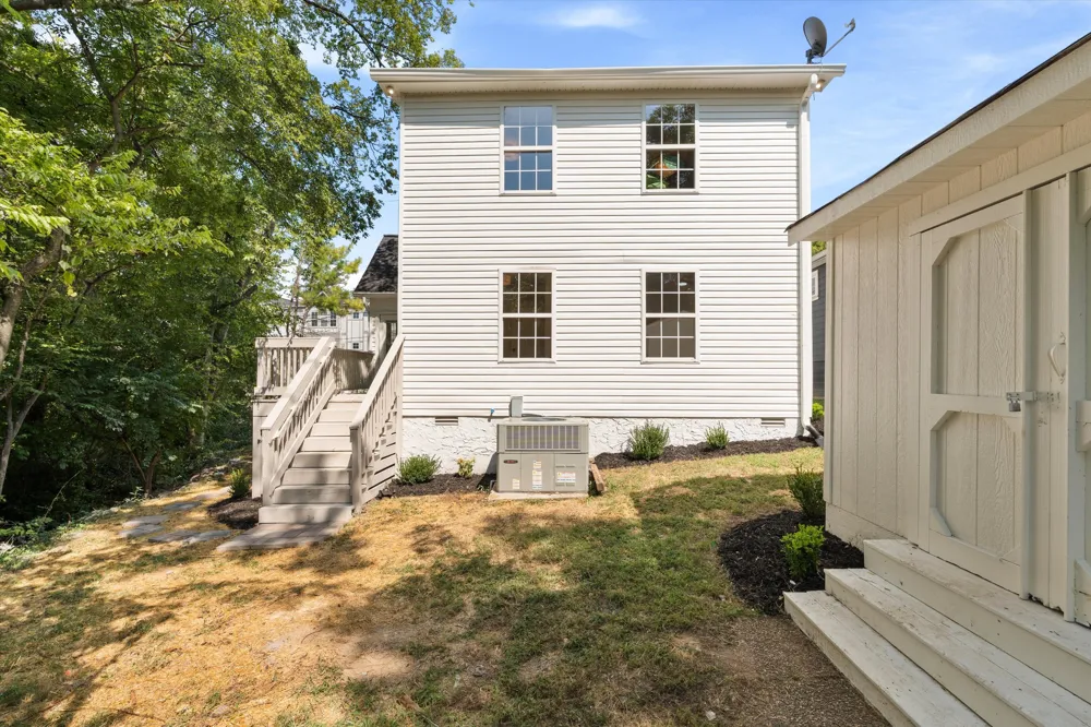 121 Oceola Ave Nashville, TN 37209