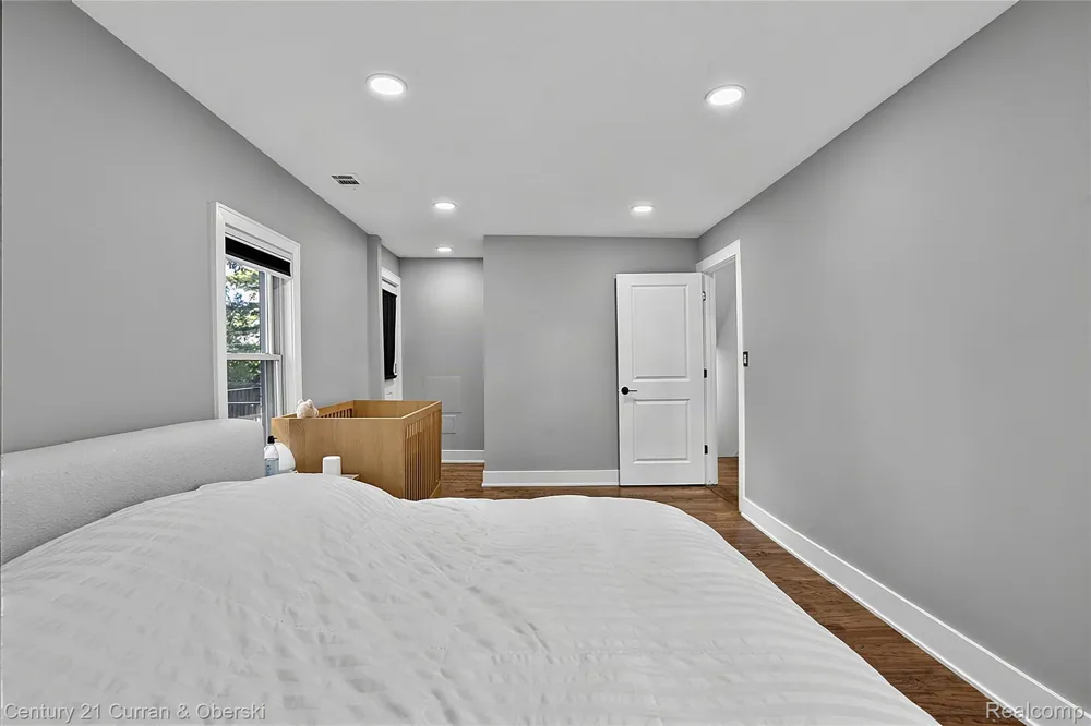 24401 Emerson Street Dearborn City, MI 48124