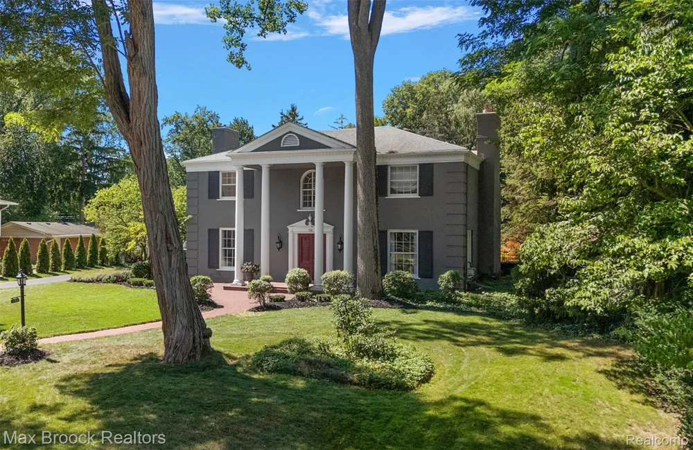700 Arlington Street Birmingham City, MI 48009