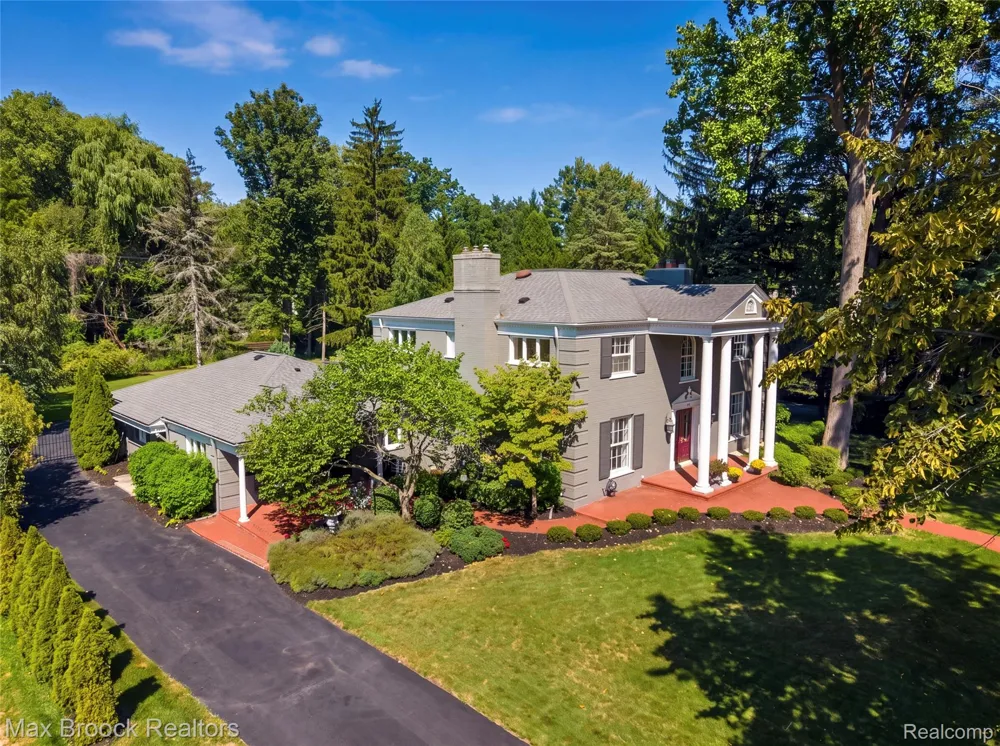 700 Arlington Street Birmingham City, MI 48009