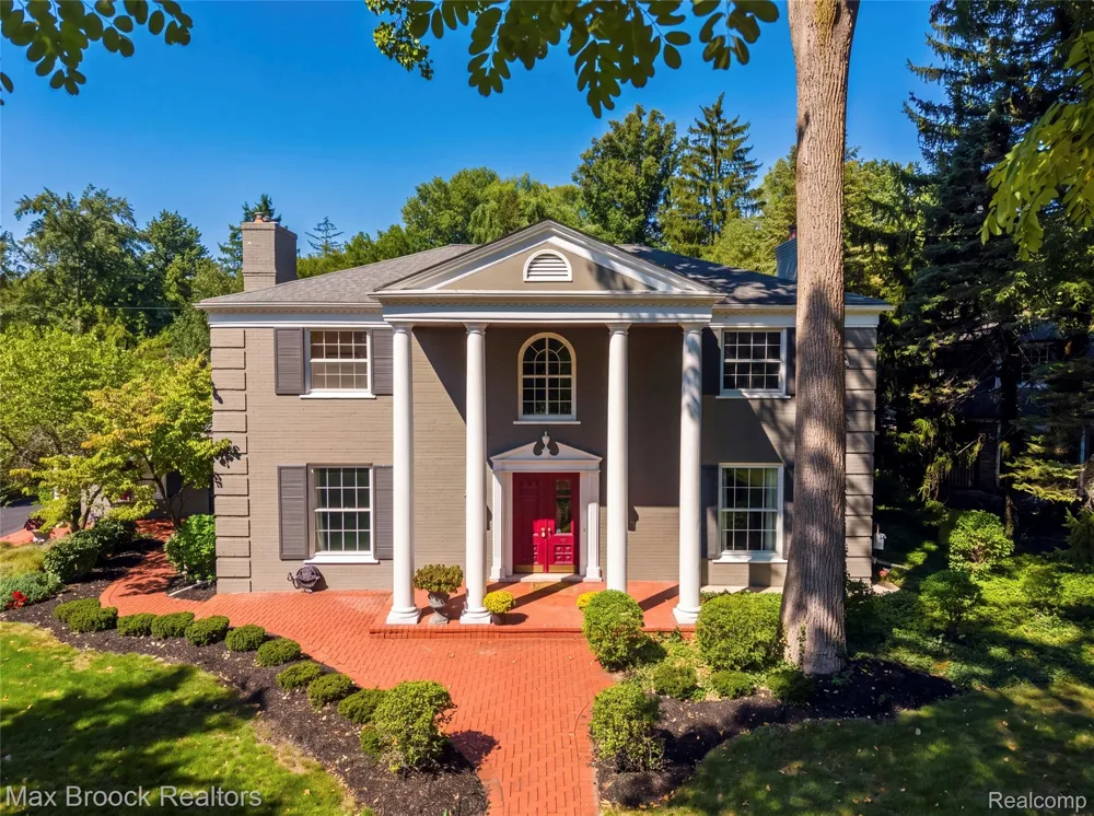 700 Arlington Street Birmingham City, MI 48009
