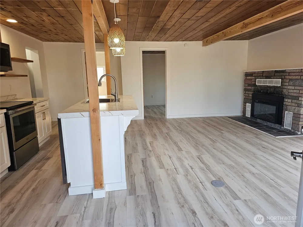 607 S H STREET Port Angeles, WA 98363