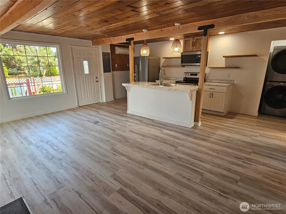 607 S H STREET Port Angeles, WA 98363