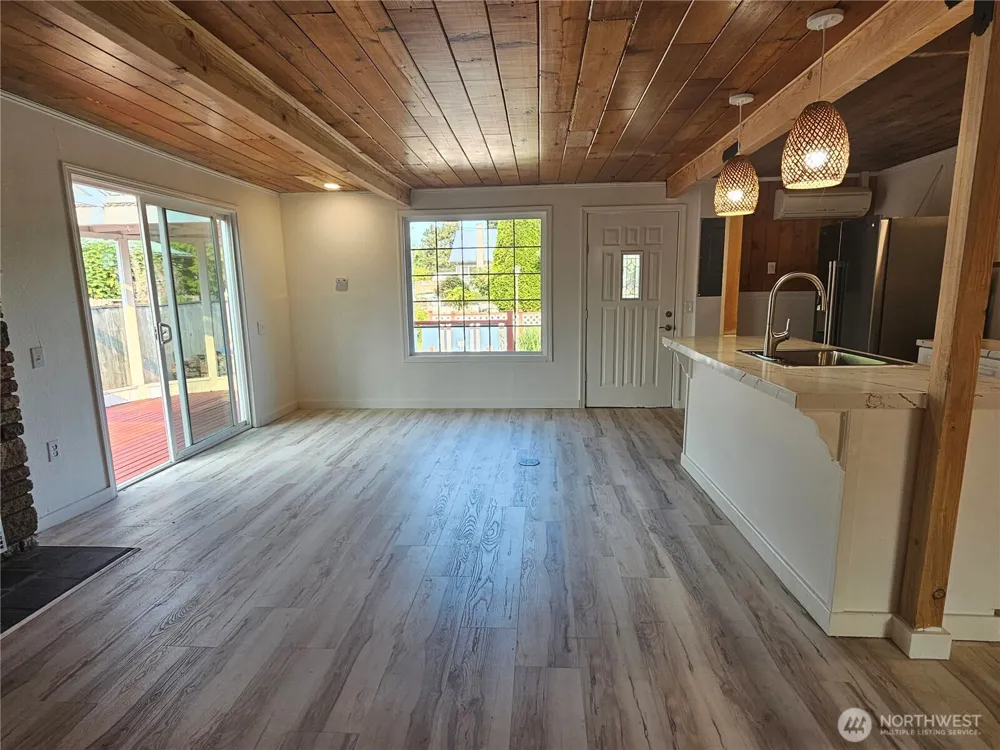 607 S H STREET Port Angeles, WA 98363