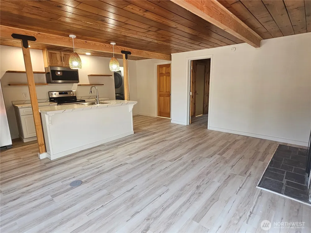 607 S H STREET Port Angeles, WA 98363