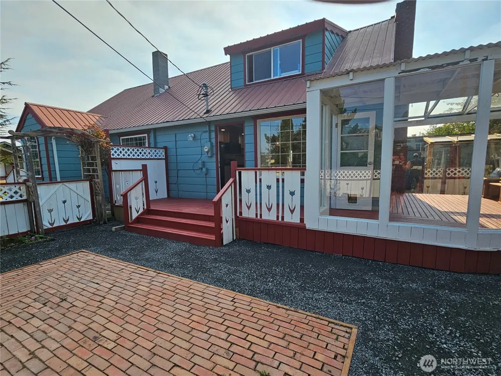 607 S H STREET Port Angeles, WA 98363