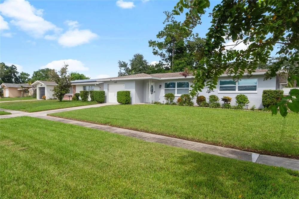 487 LAKE HILL LANE Largo, FL 33771