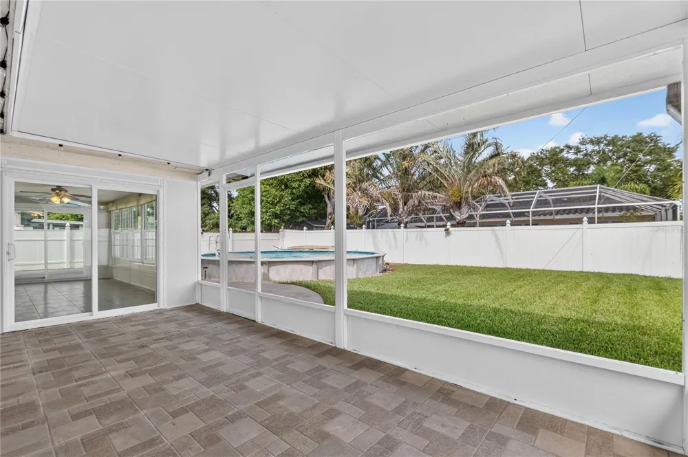 487 LAKE HILL LANE Largo, FL 33771