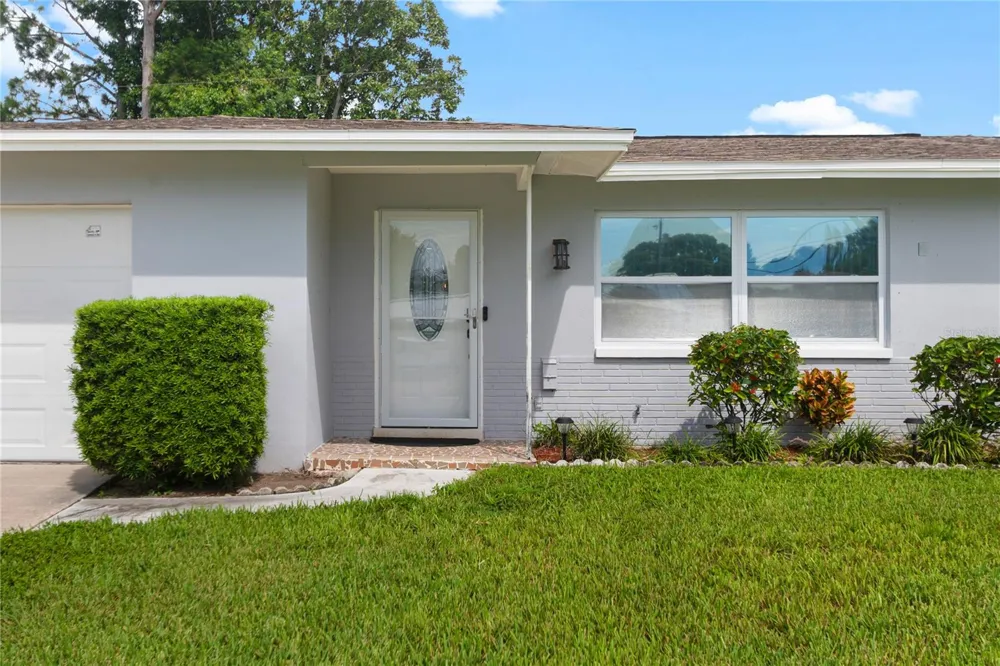 487 LAKE HILL LANE Largo, FL 33771