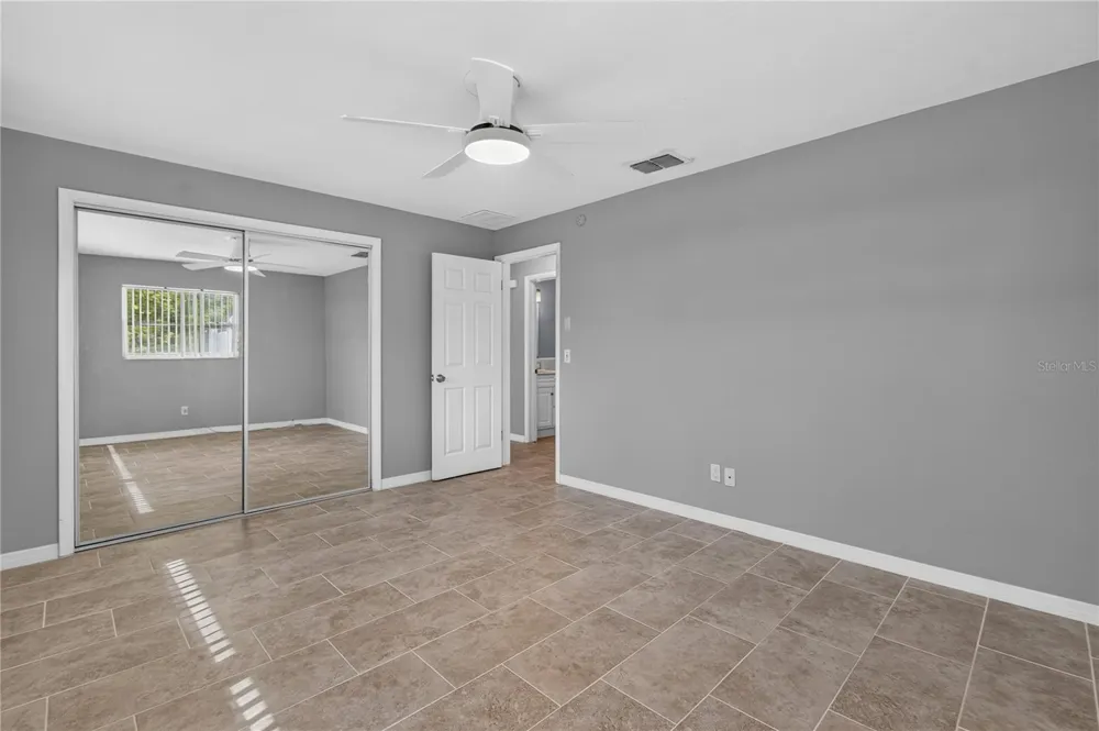 487 LAKE HILL LANE Largo, FL 33771