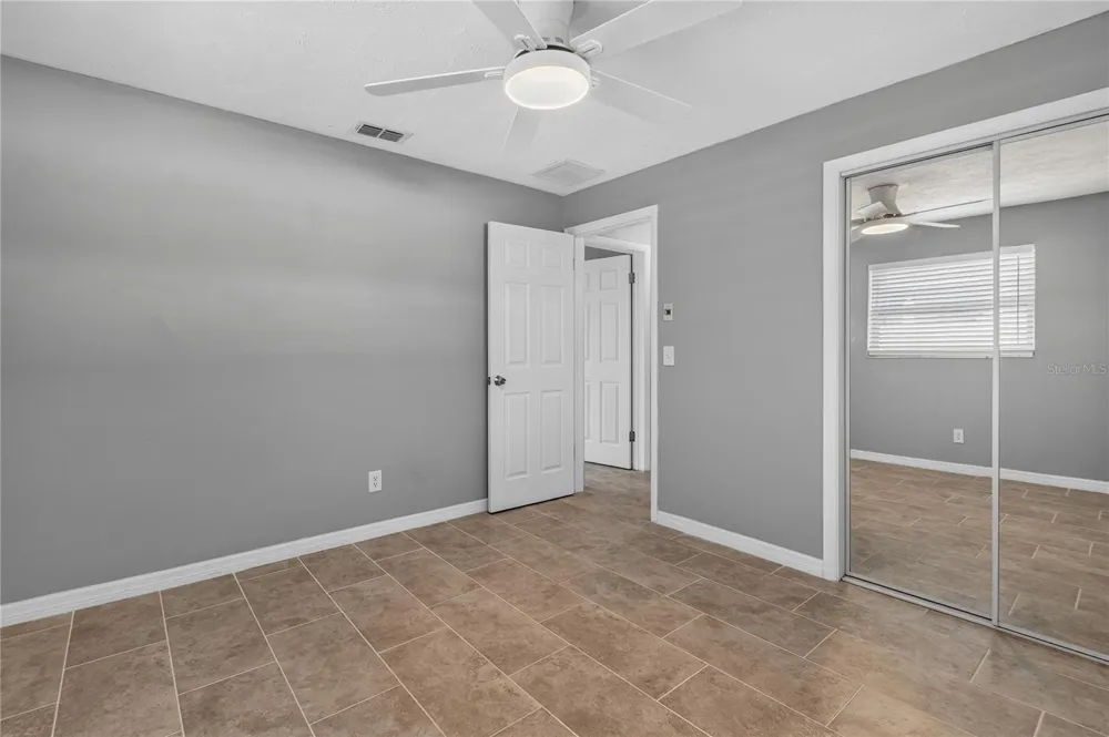 487 LAKE HILL LANE Largo, FL 33771