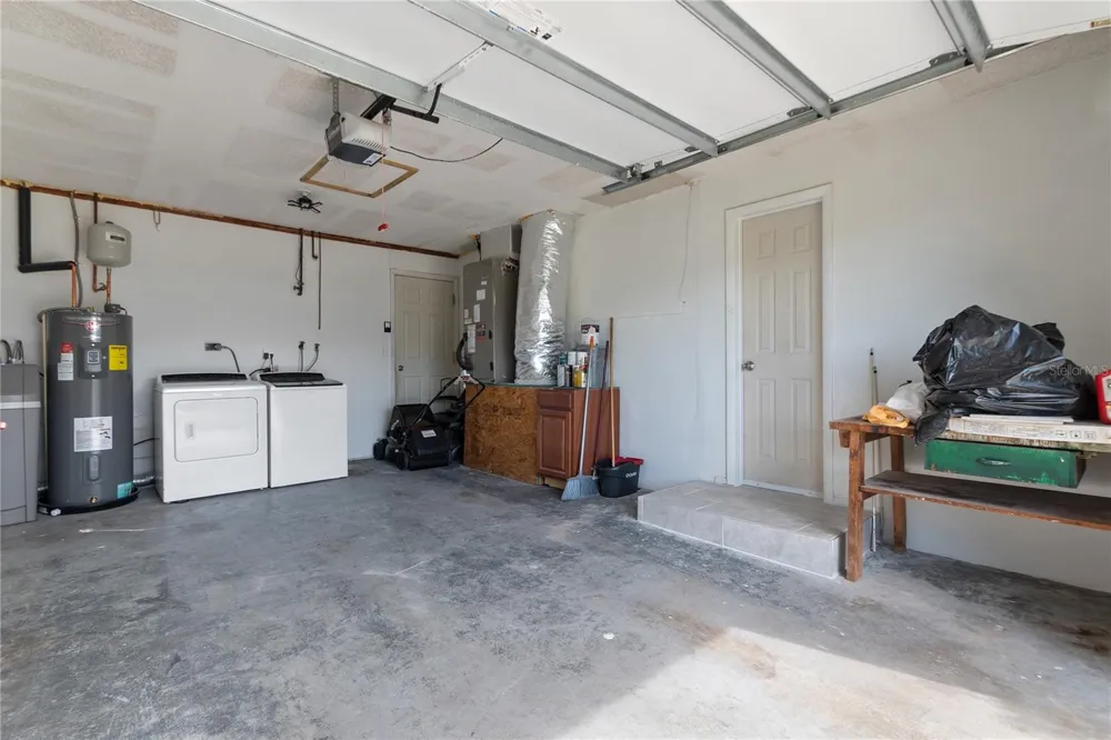 487 LAKE HILL LANE Largo, FL 33771