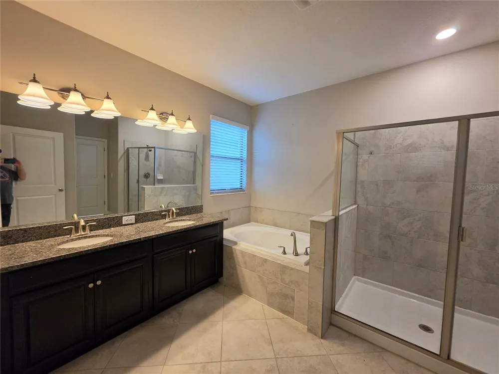 10049 VICTORY GALLOP LOOP Ruskin, FL 33573