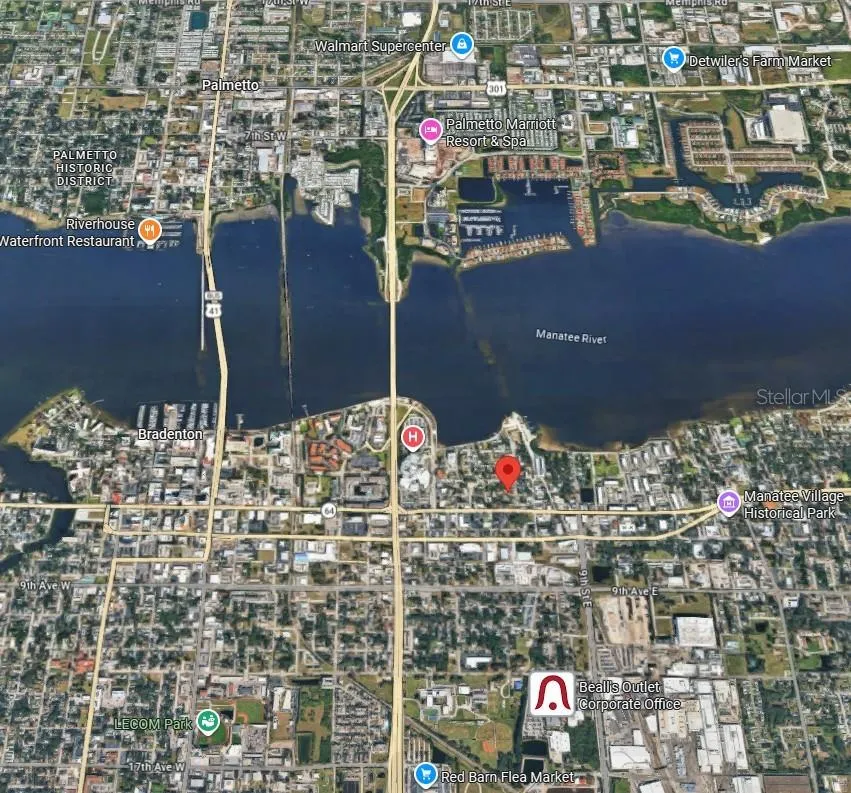 517 4TH AVENUE E Bradenton, FL 34208