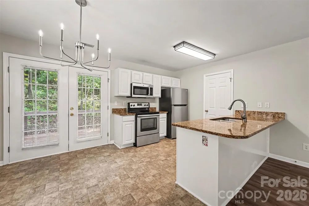 10104 Rockwood Road Charlotte, NC 28215