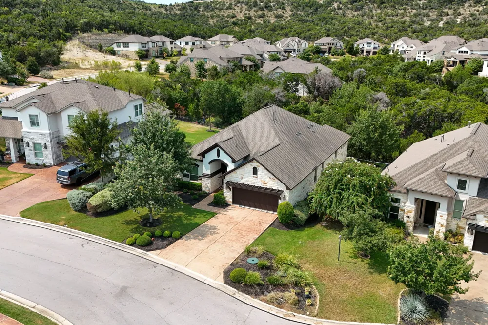 204 Everton Cove Lakeway, TX 78738