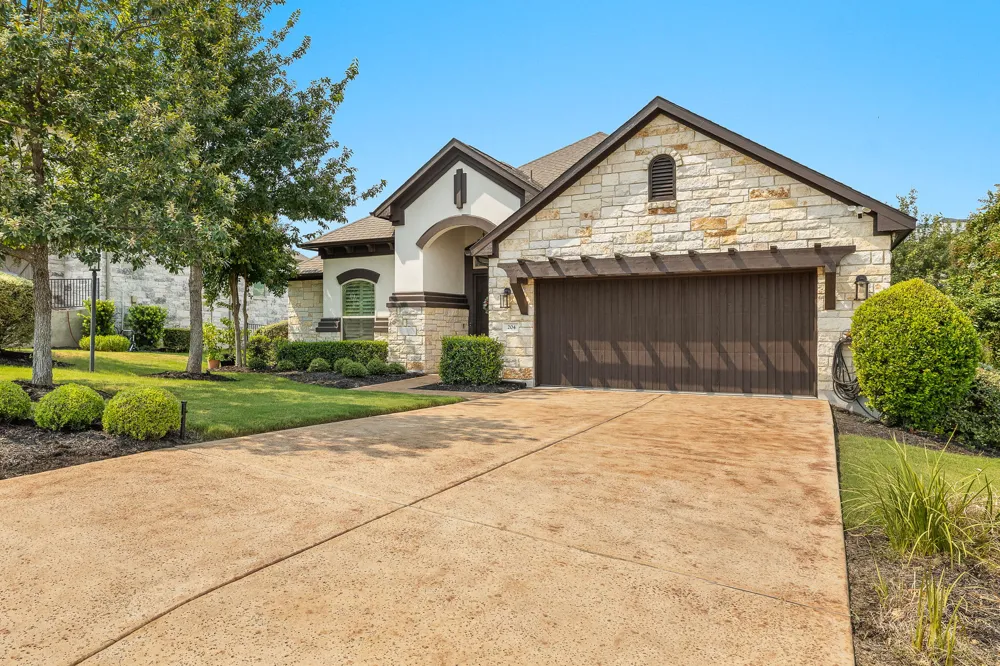 204 Everton Cove Lakeway, TX 78738
